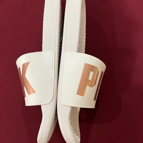 NWOT Victoria’s Secret slides - Picture 2 of 4